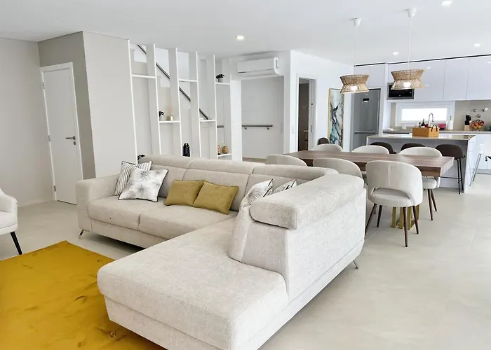 Aurora Nyaraló Salir de Porto